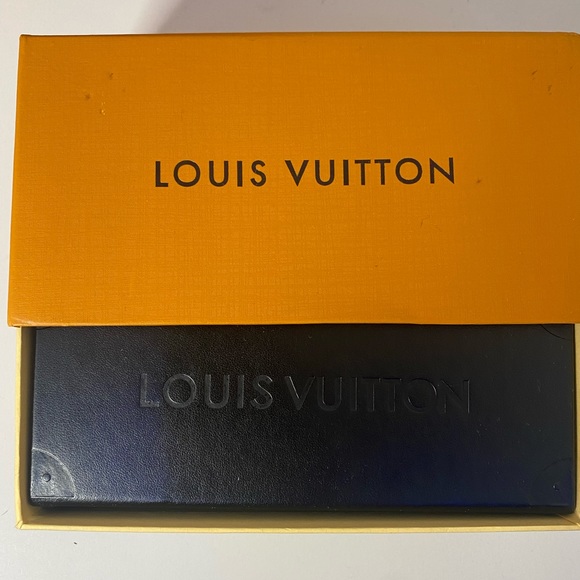 LOUIS VUITTON MILLIONAIRE SUNGLASSES - Picture 1 of 6